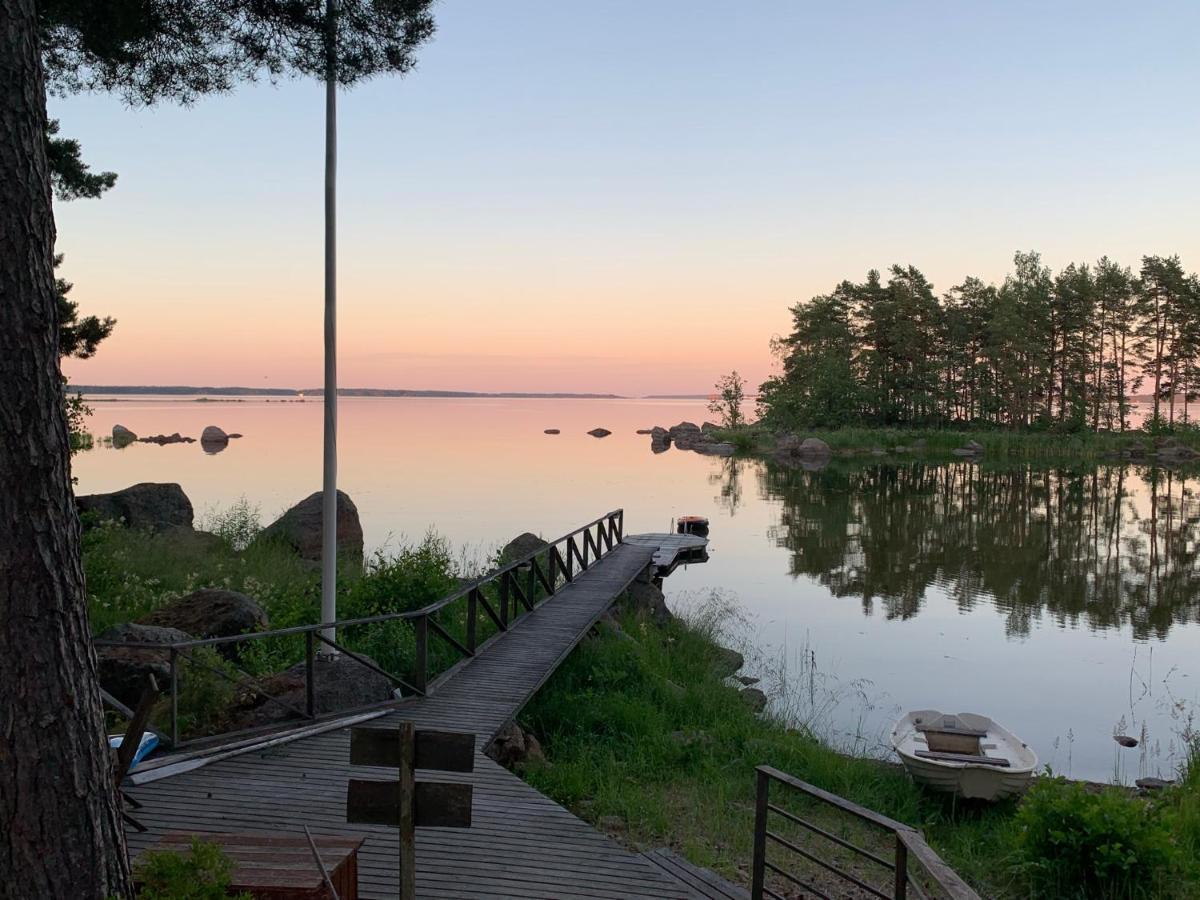 Siltakylä Vaenvik Pyhtaeaeヴィラ エクステリア 写真